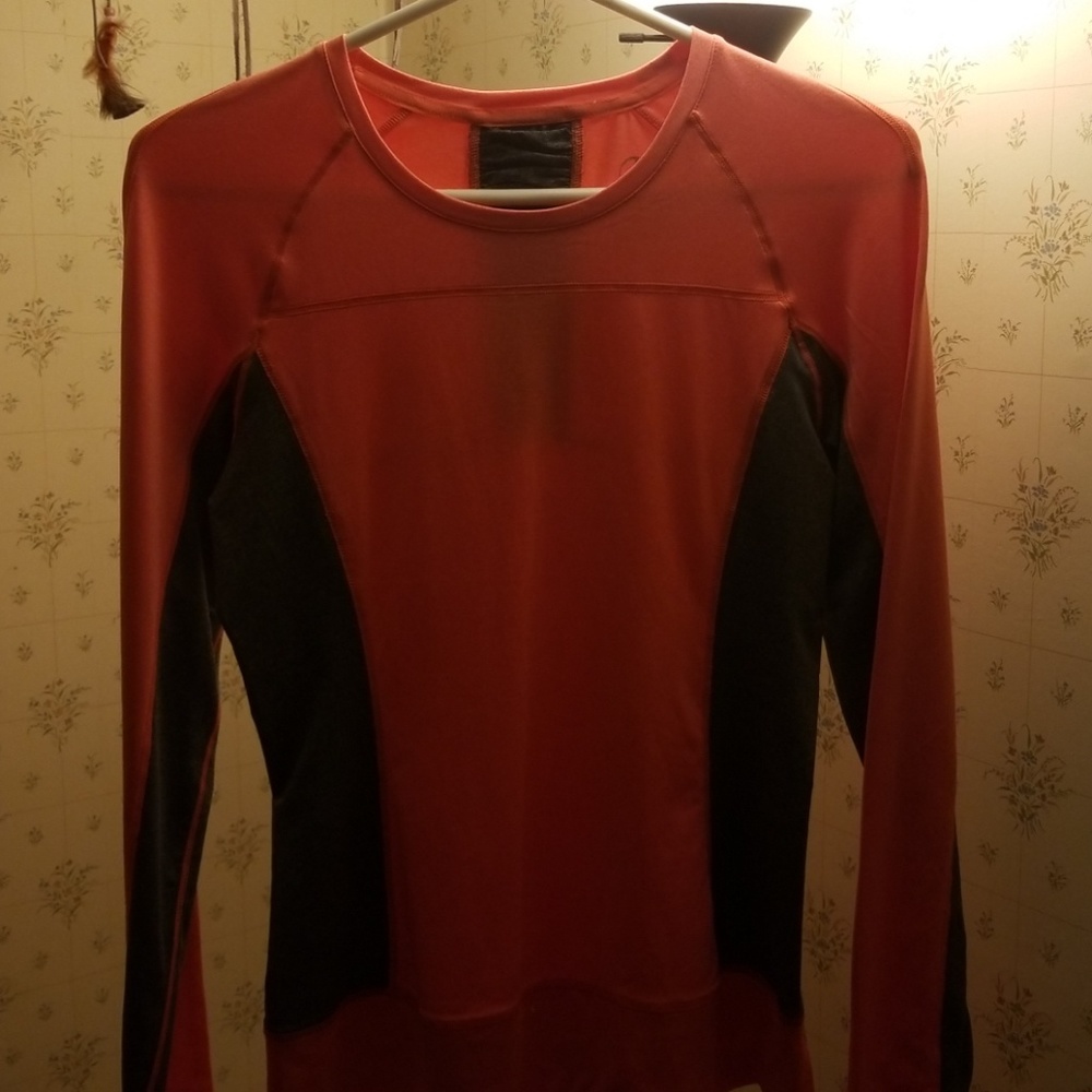 NwT workout shirt MPG